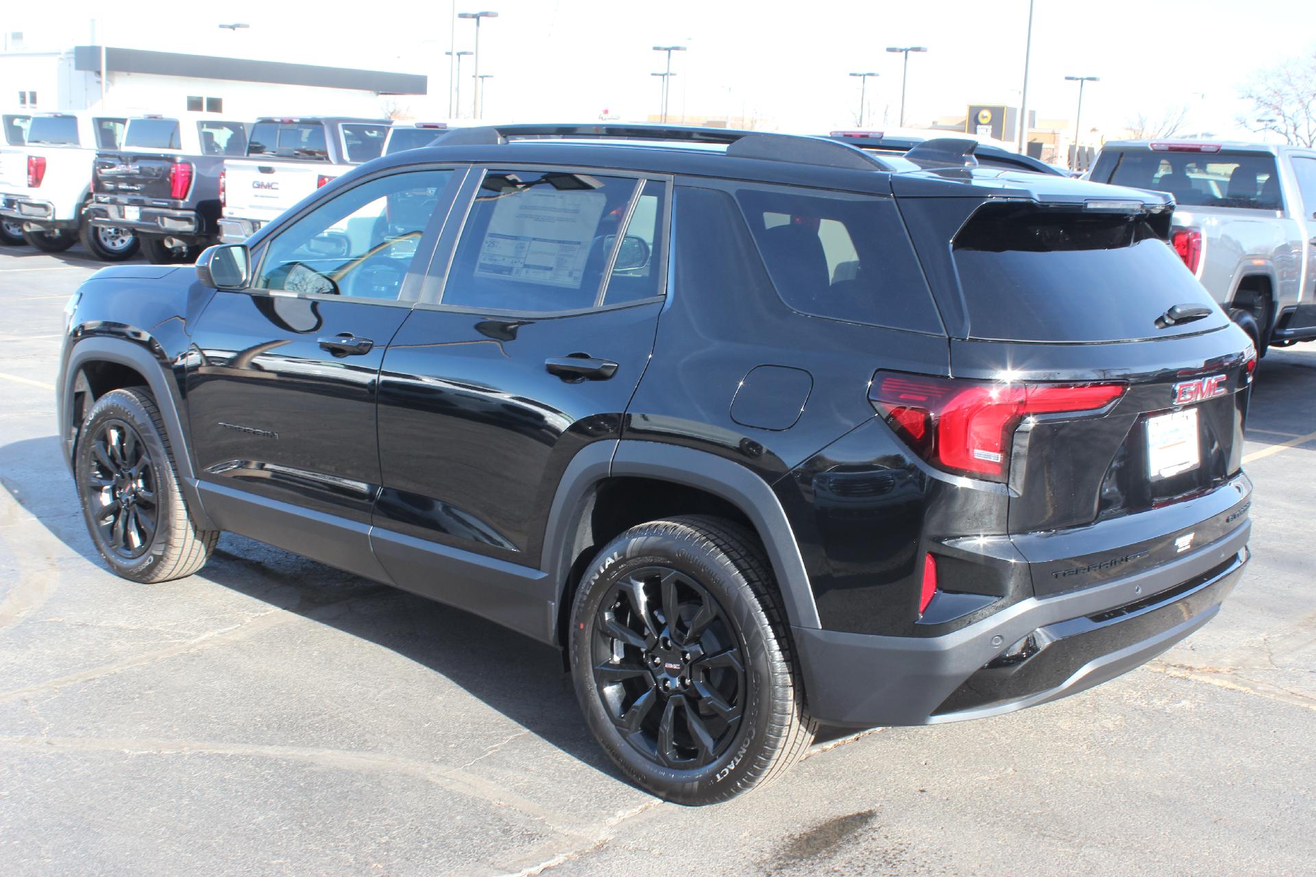 2025 GMC Terrain Vehicle Photo in AURORA, CO 80012-4011