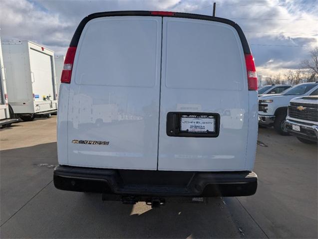 2025 Chevrolet Silverado 1500 Vehicle Photo in ENGLEWOOD, CO 80113-6708