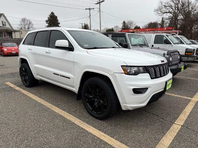 2017 Jeep Grand Cherokee Vehicle Photo in CHICOPEE, MA 01020-5001