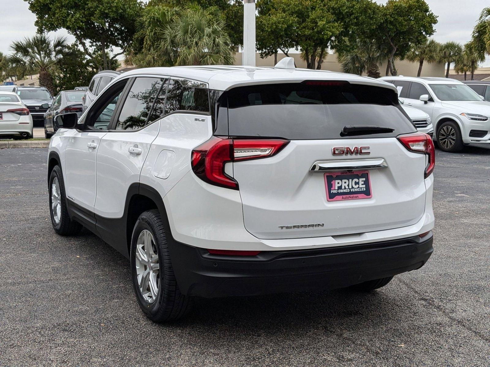 2022 GMC Terrain Vehicle Photo in Miami, FL 33015