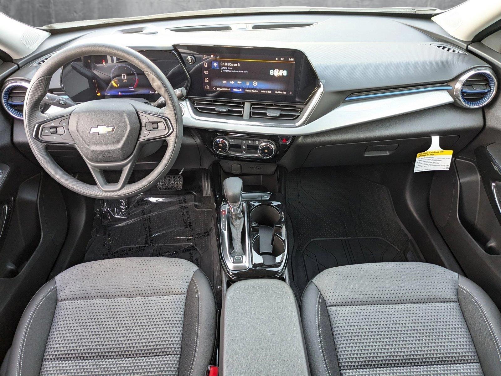 2025 Chevrolet Trax Vehicle Photo in VALENCIA, CA 91355-1705