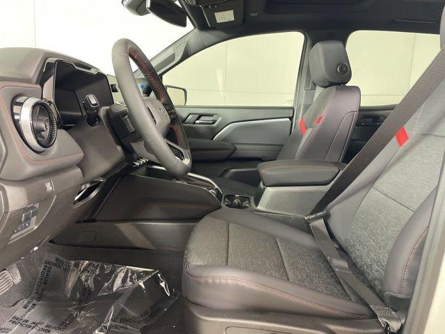 2025 Chevrolet Colorado Vehicle Photo in PHOENIX, AZ 85014-3381