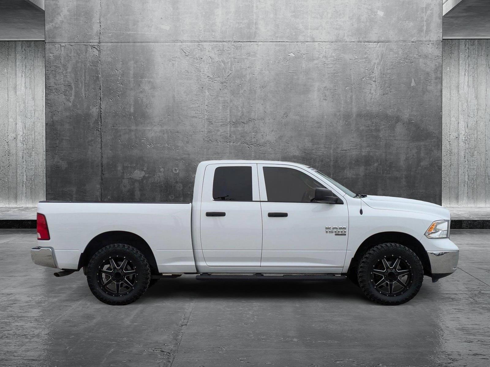 2019 Ram 1500 Classic Vehicle Photo in Corpus Christi, TX 78415