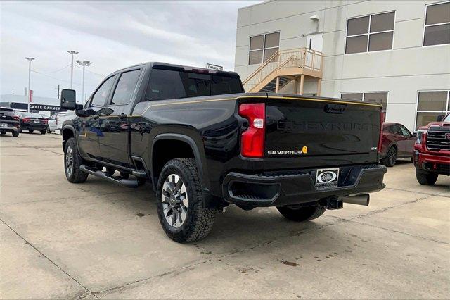 2021 Chevrolet Silverado 2500 HD Vehicle Photo in TOPEKA, KS 66609-0000