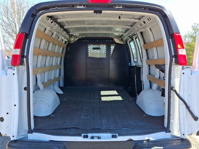 2022 Chevrolet Express Cargo 2500 Vehicle Photo in DANBURY, CT 06810-5034