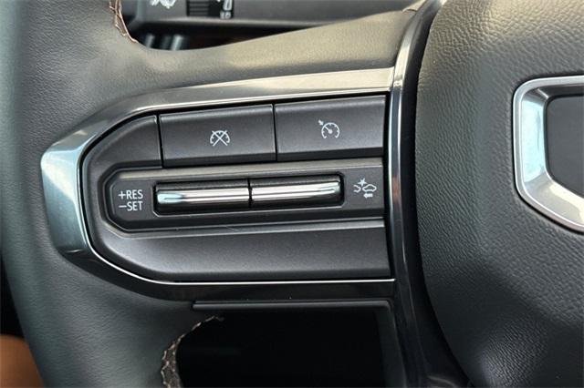 2023 GMC Canyon Vehicle Photo in ELK GROVE, CA 95757-8703