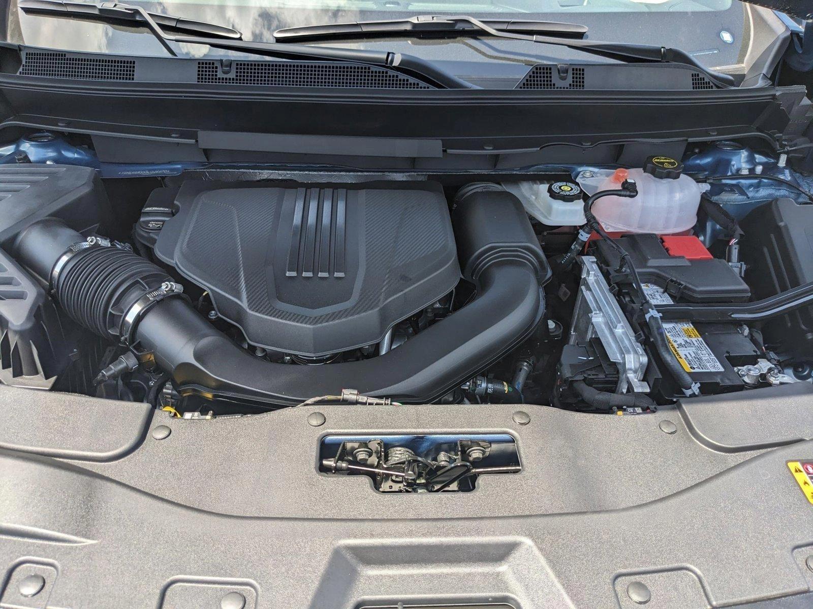 2025 Chevrolet Traverse Vehicle Photo in MIAMI, FL 33172-3015