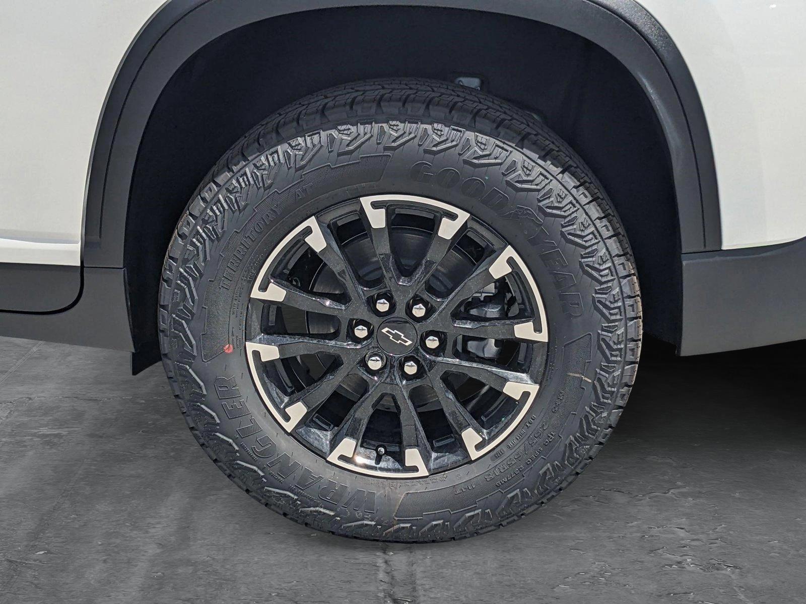 2025 Chevrolet Traverse Vehicle Photo in MIAMI, FL 33172-3015