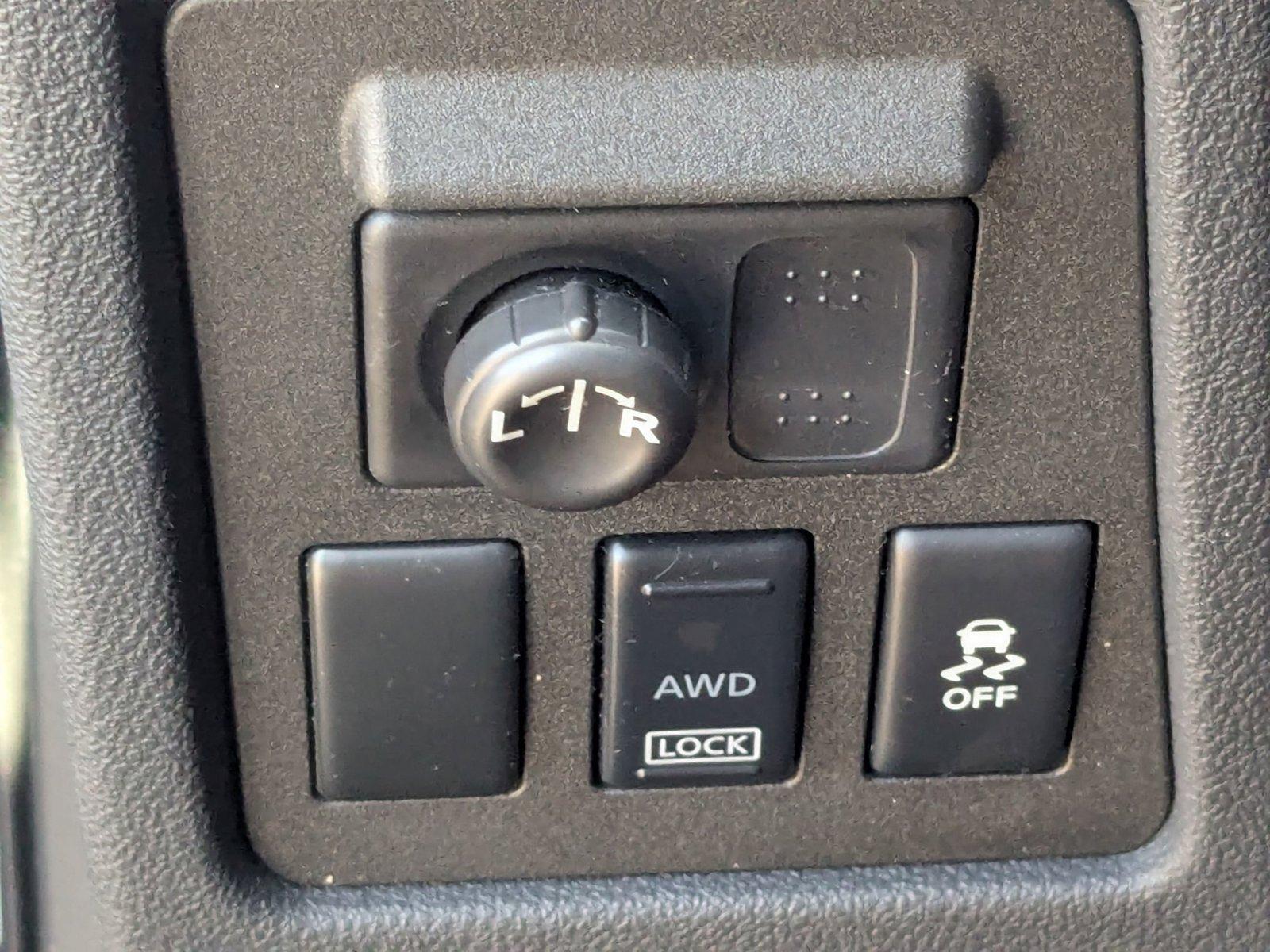 2015 Nissan Rogue Select Vehicle Photo in St. Petersburg, FL 33713