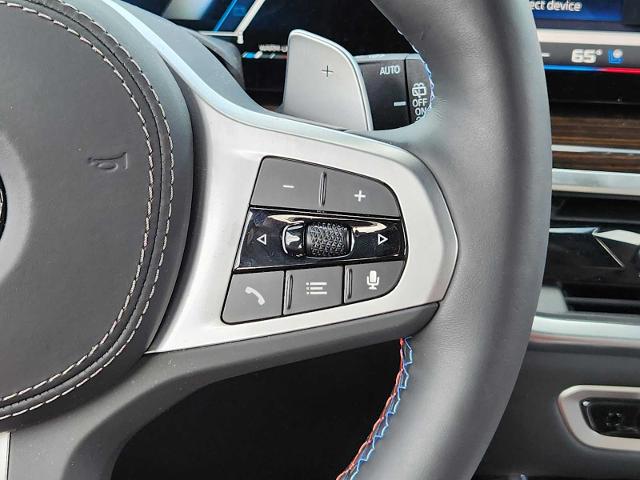 2025 BMW X7 M60i Vehicle Photo in PLANO, TX 75024