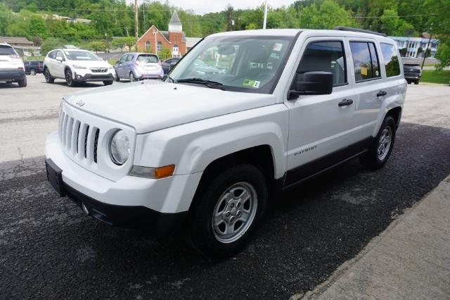 2016 Jeep Patriot Vehicle Photo in FAIRMONT, WV 26554-2318