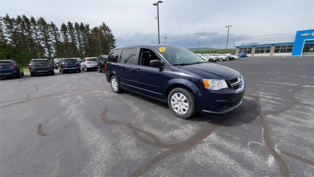 2016 Dodge Grand Caravan Vehicle Photo in TULLY, NY 13159-3159