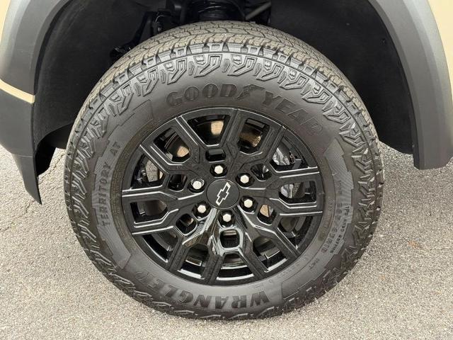 2024 Chevrolet Colorado Vehicle Photo in COLUMBIA, MO 65203-3903