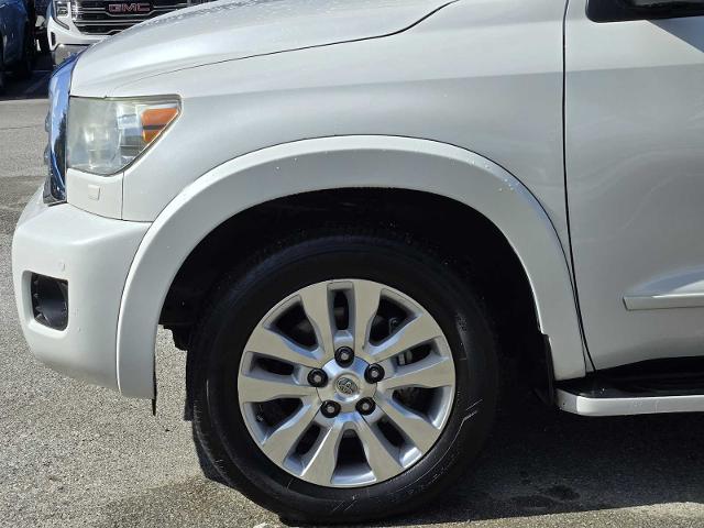 2010 Toyota Sequoia Vehicle Photo in DENTON, TX 76210-9321