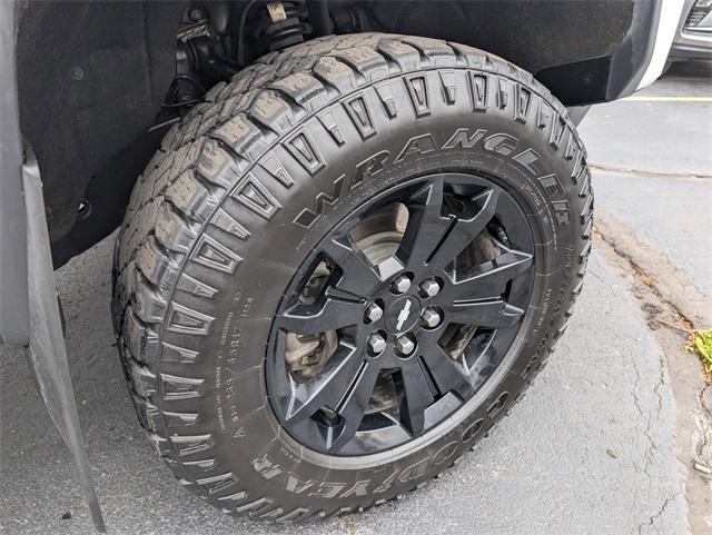 2022 Chevrolet Colorado Vehicle Photo in AURORA, CO 80012-4011