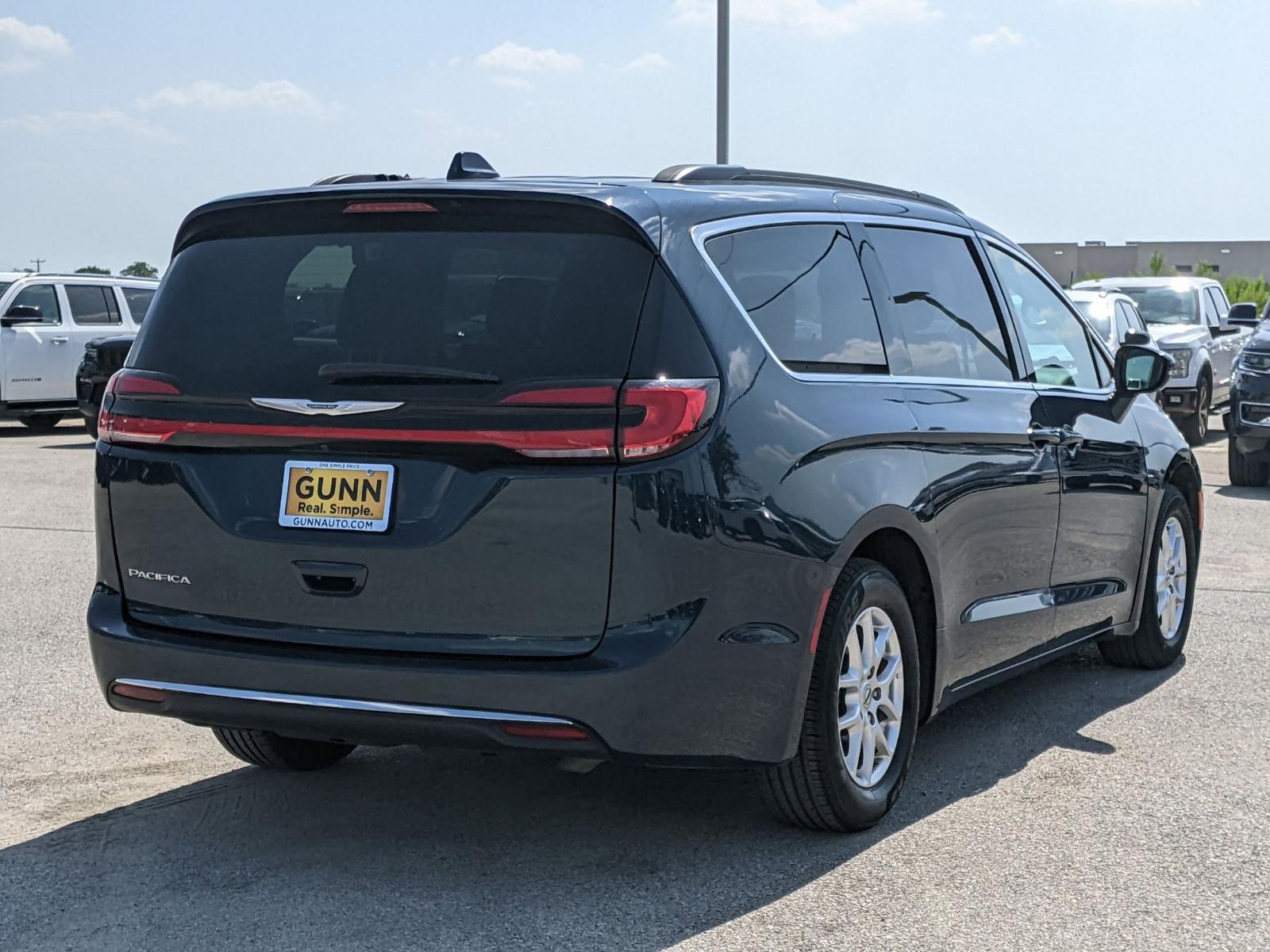 2022 Chrysler Pacifica Vehicle Photo in Seguin, TX 78155