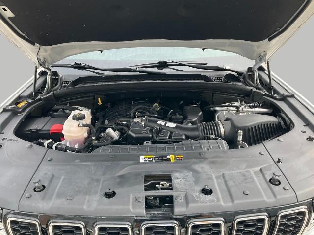 2022 Jeep Grand Cherokee L Vehicle Photo in Kaukauna, WI 54130