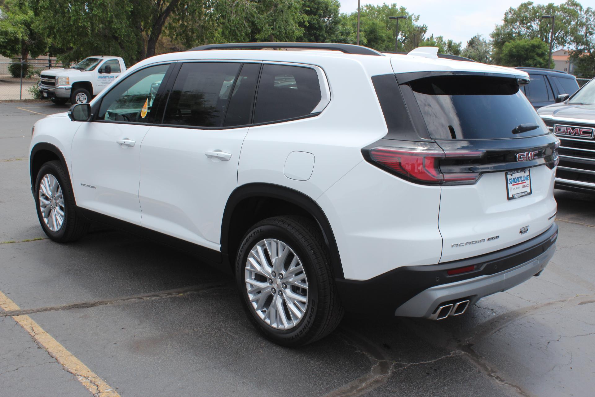 2025 GMC Acadia Vehicle Photo in AURORA, CO 80012-4011