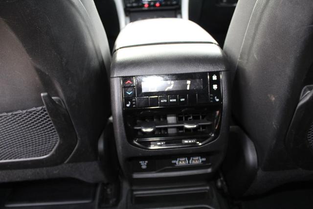 2023 Jeep Grand Cherokee L Vehicle Photo in Cedar Rapids, IA 52402