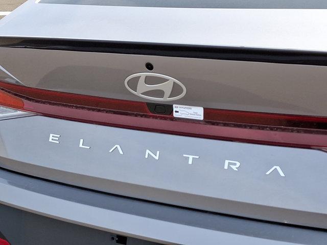 2025 Hyundai ELANTRA Vehicle Photo in Philadelphia, PA 19116