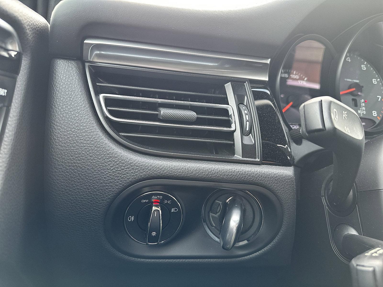 2020 Porsche Macan Vehicle Photo in Lancaster, PA 17601