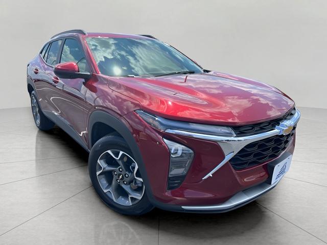 2025 Chevrolet Trax Vehicle Photo in GREEN BAY, WI 54304-5303