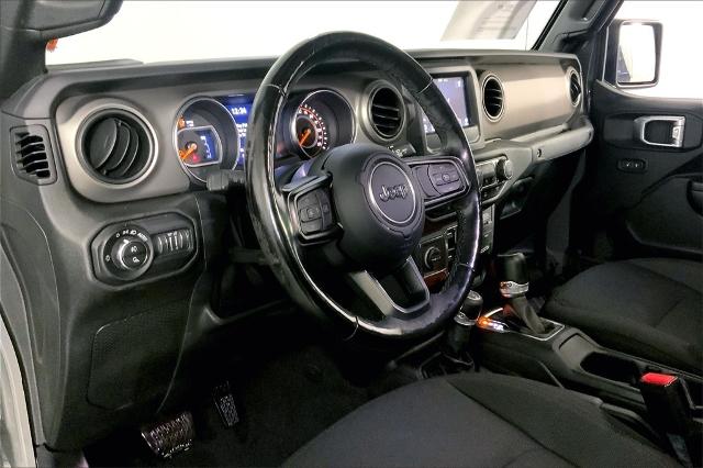 2021 Jeep Gladiator Vehicle Photo in Kansas City, MO 64114