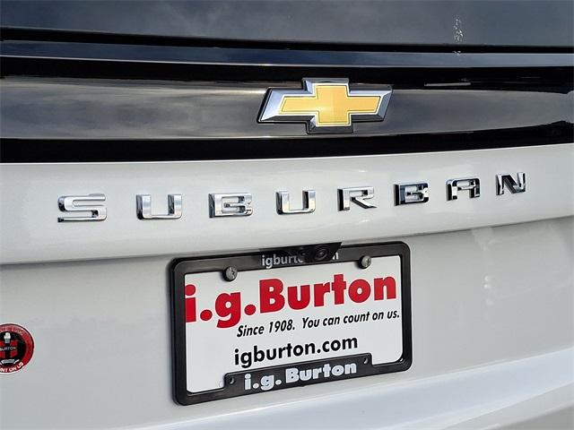 2025 Chevrolet Suburban Vehicle Photo in LEWES, DE 19958-4935