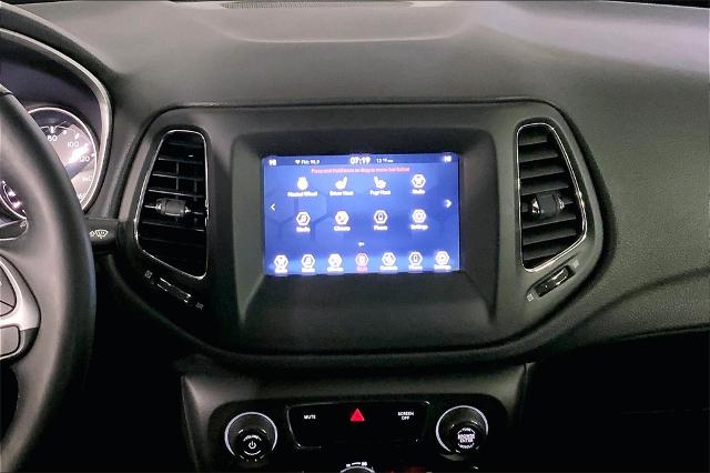 2018 Jeep Compass Vehicle Photo in Lees Summit, MO 64086