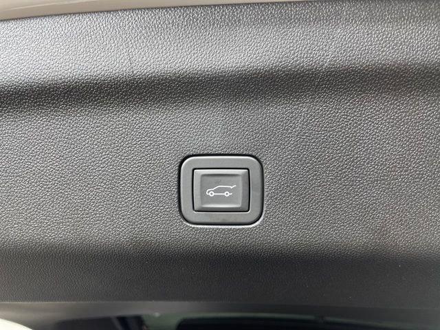 2024 Chevrolet Tahoe Vehicle Photo in PHOENIX, AZ 85014-3381