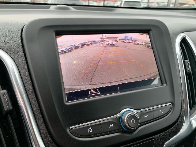 2022 Chevrolet Equinox Vehicle Photo in MOON TOWNSHIP, PA 15108-2571