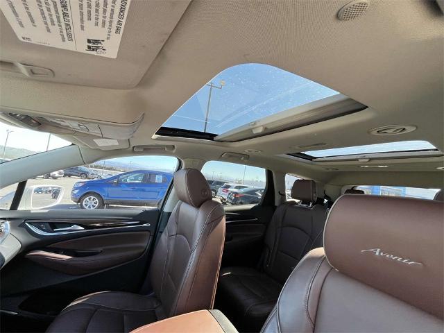 2018 Buick Enclave Vehicle Photo in ALCOA, TN 37701-3235