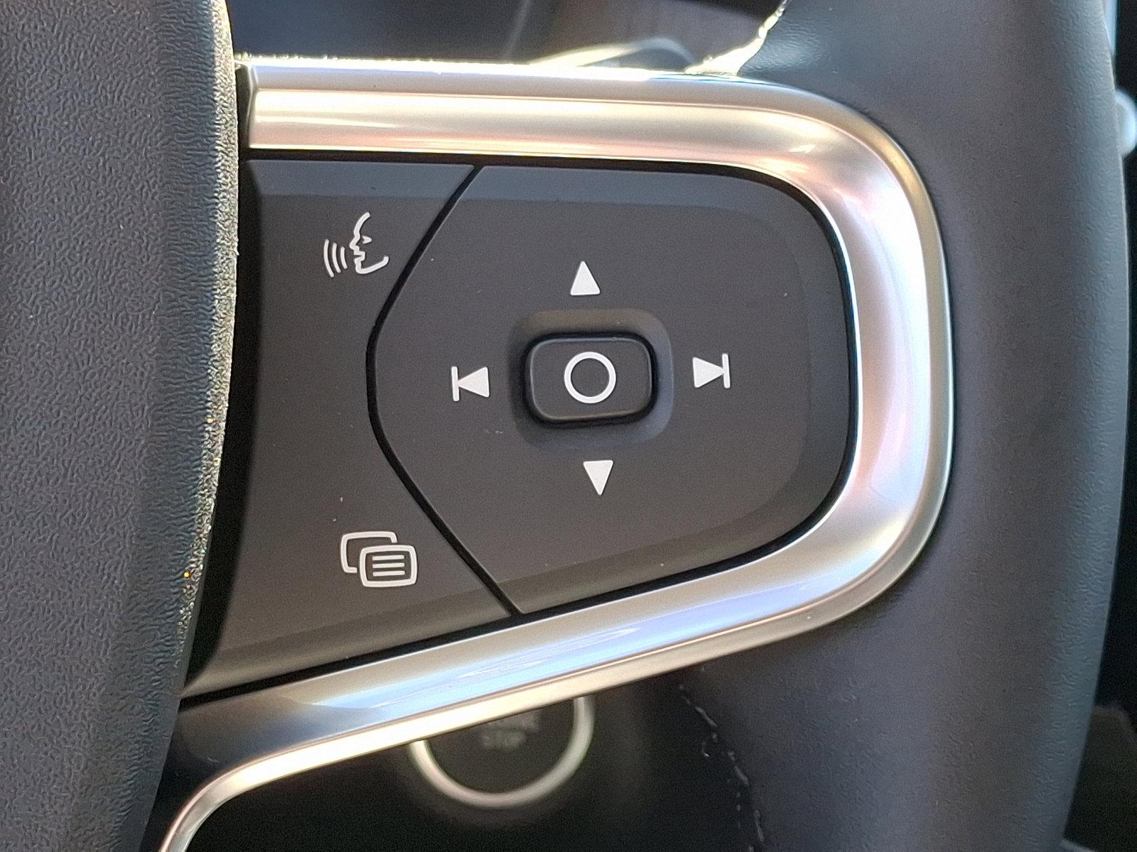 2025 Volvo XC40 Vehicle Photo in Trevose, PA 19053