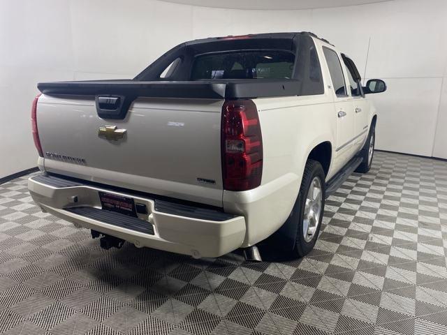 2010 Chevrolet Avalanche Vehicle Photo in MEDINA, OH 44256-9001