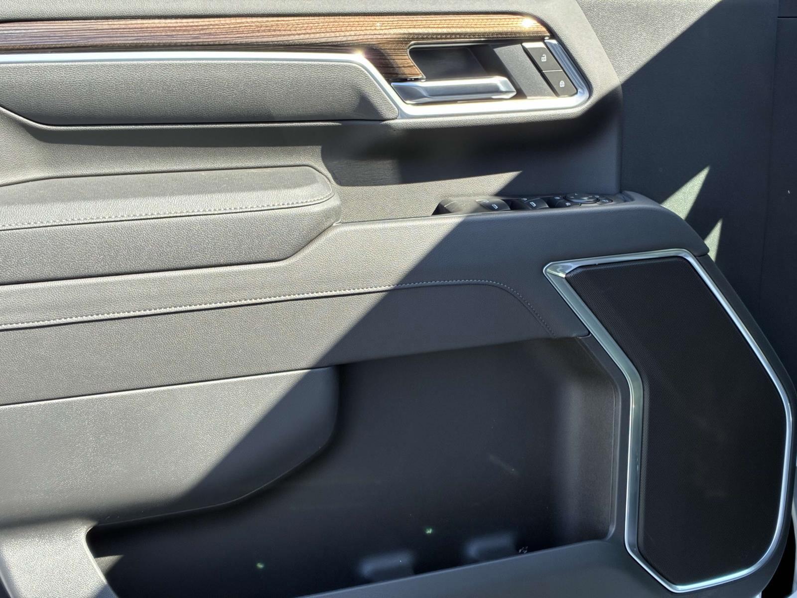 2025 Chevrolet Silverado 2500 HD Vehicle Photo in LOS ANGELES, CA 90007-3794