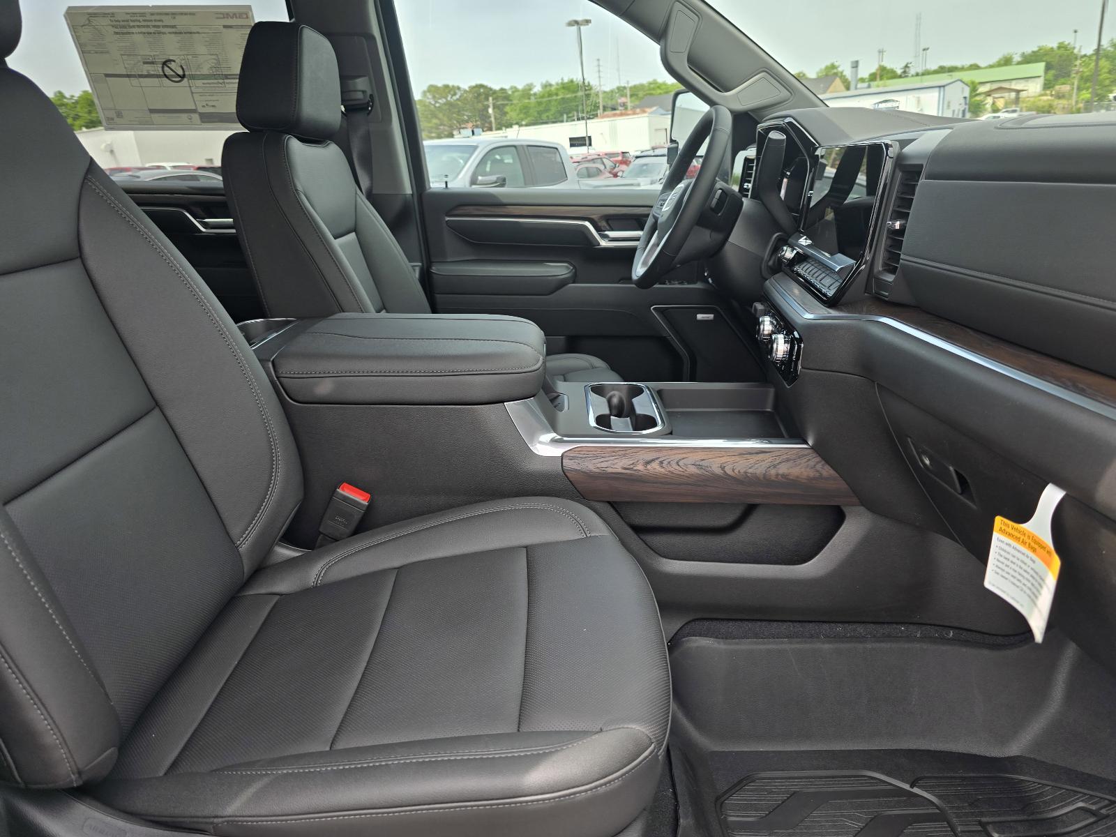 2025 GMC Sierra 2500 HD Vehicle Photo in Rolla, MO 65401