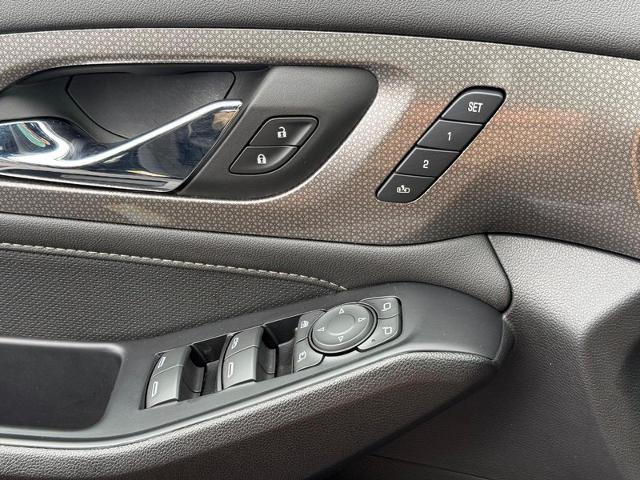 2023 Chevrolet Traverse Vehicle Photo in COLUMBIA, MO 65203-3903