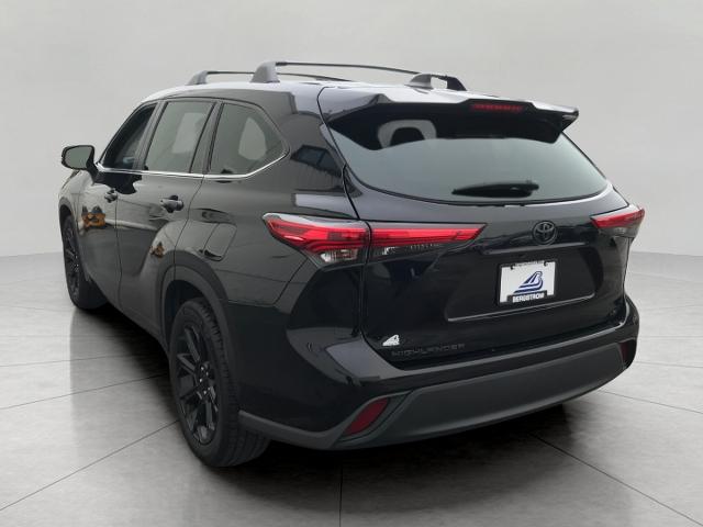 2023 Toyota Highlander Vehicle Photo in GREEN BAY, WI 54303-3330
