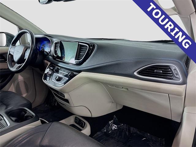 2021 Chrysler Pacifica Vehicle Photo in Puyallup, WA 98371