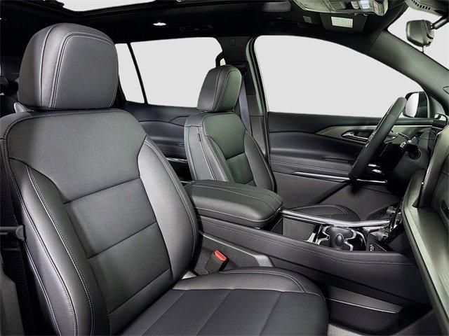 2025 Chevrolet Traverse Vehicle Photo in PUYALLUP, WA 98371-4149