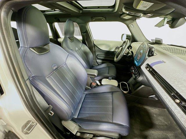 2025 MINI Cooper S Hardtop 4 Door Vehicle Photo in Doylestown, PA 18902