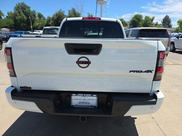 2024 Nissan Frontier Vehicle Photo in ENGLEWOOD, CO 80113-6708