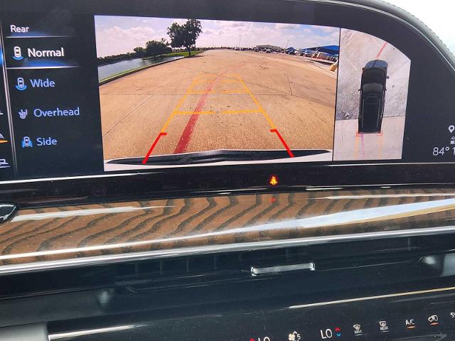 2024 Cadillac Escalade Vehicle Photo in DENTON, TX 76210-9321