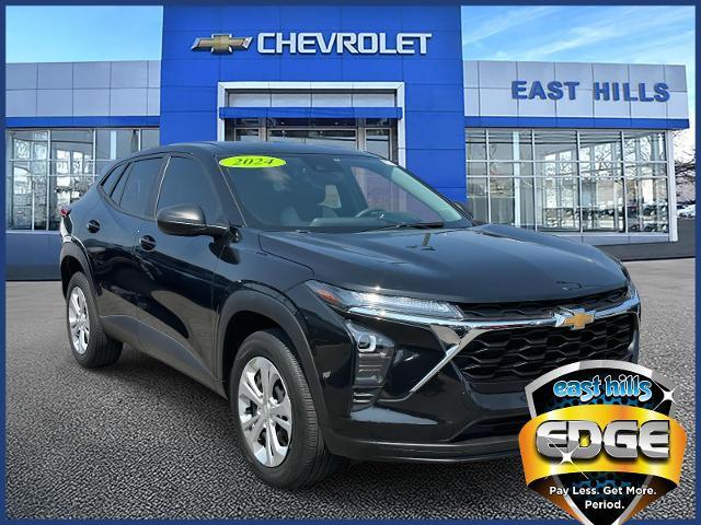2024 Chevrolet Trax Vehicle Photo in Roslyn, NY 11576
