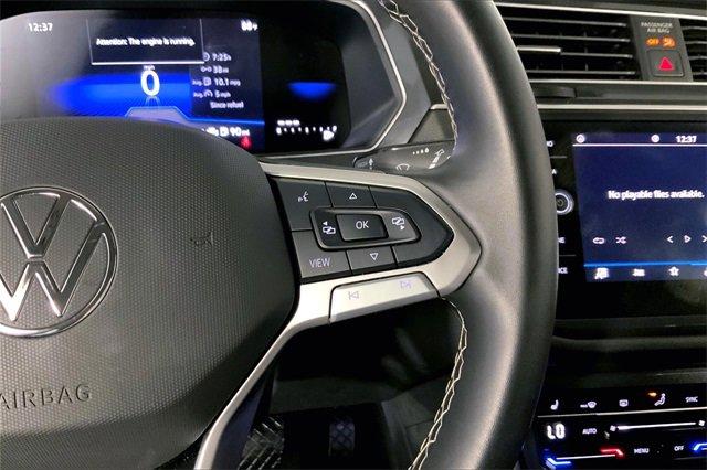 2024 Volkswagen Tiguan Vehicle Photo in KANSAS CITY, MO 64114-4502