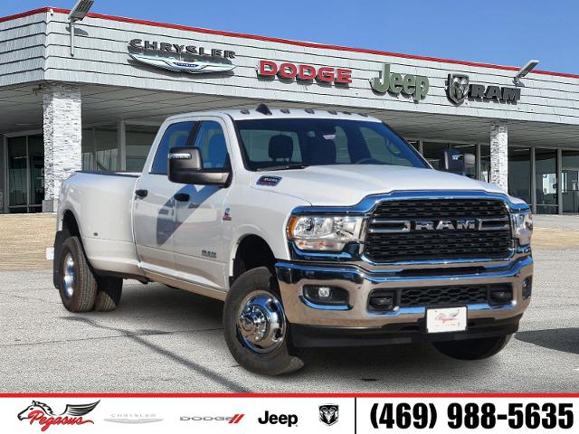 2024 Ram 3500 Vehicle Photo in Ennis, TX 75119-5114