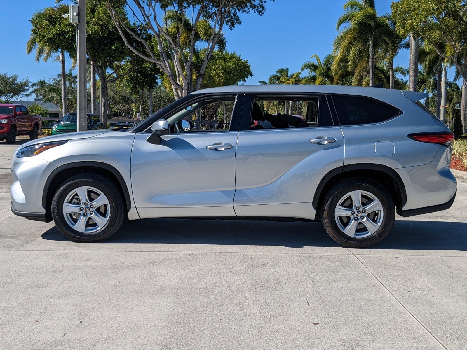 2022 Toyota Highlander Vehicle Photo in Davie, FL 33331