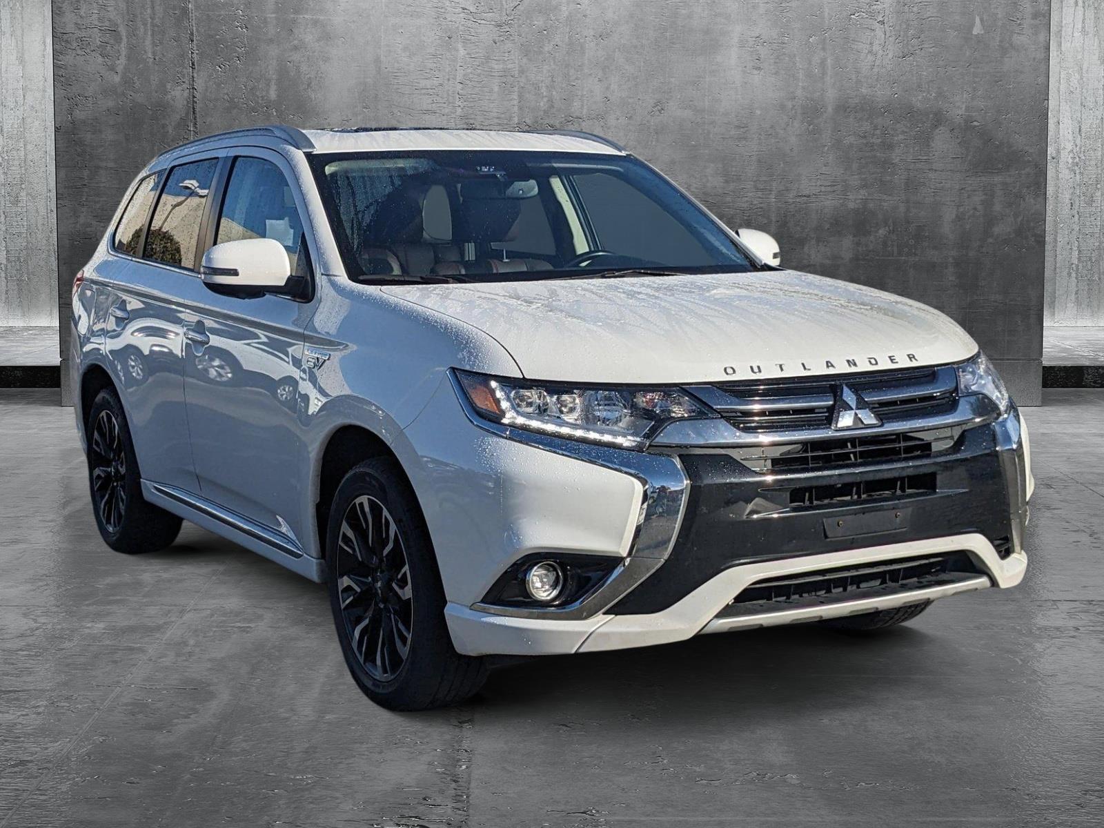 2018 Mitsubishi Outlander PHEV Vehicle Photo in MIAMI, FL 33172-3015