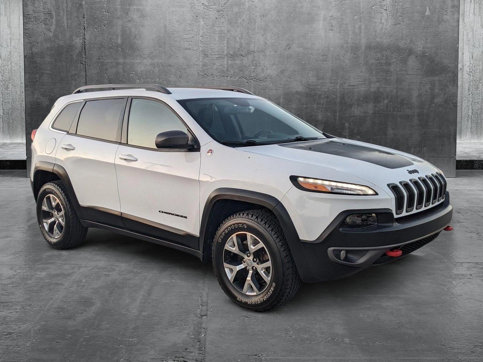 2015 Jeep Cherokee Vehicle Photo in PEMBROKE PINES, FL 33024-6534