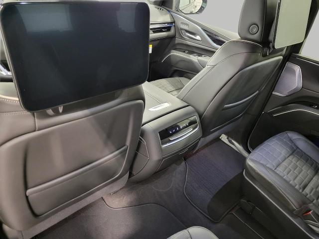 2024 Cadillac Escalade Vehicle Photo in NEENAH, WI 54956-2243